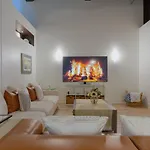 Huge Luxury Loft Ac Roof Deck