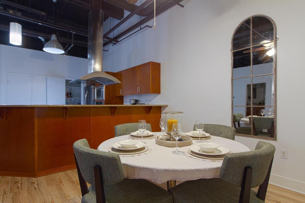 Apartment Huge Luxury Loft Ac Roof Deck *